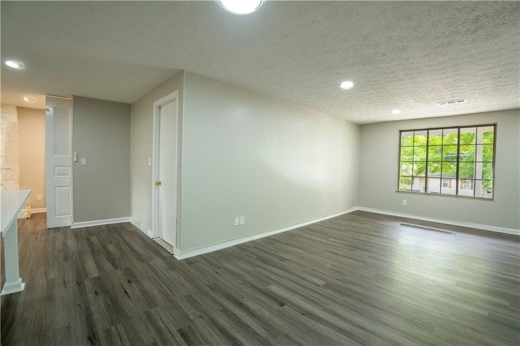 4 bedroom, 3 bathroom, 1,272 sq ft single family residence for sale at 1995 Northerly Way, Stone Mountain, GA 30088 — photo 5