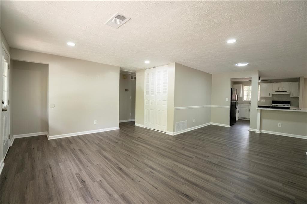 4 bedroom, 3 bathroom, 1,272 sq ft single family residence for sale at 1995 Northerly Way, Stone Mountain, GA 30088 — photo 7