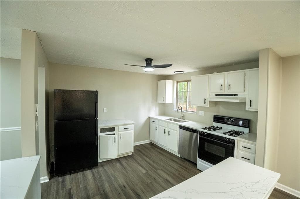 4 bedroom, 3 bathroom, 1,272 sq ft single family residence for sale at 1995 Northerly Way, Stone Mountain, GA 30088 — photo 8