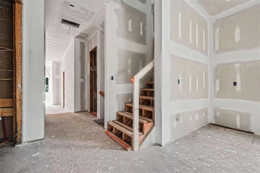 3 bedroom, 3 bathroom, 2,339 sq ft townhouse under contract at 308 Fortune Street A, Atlanta, GA 30312 — photo 2