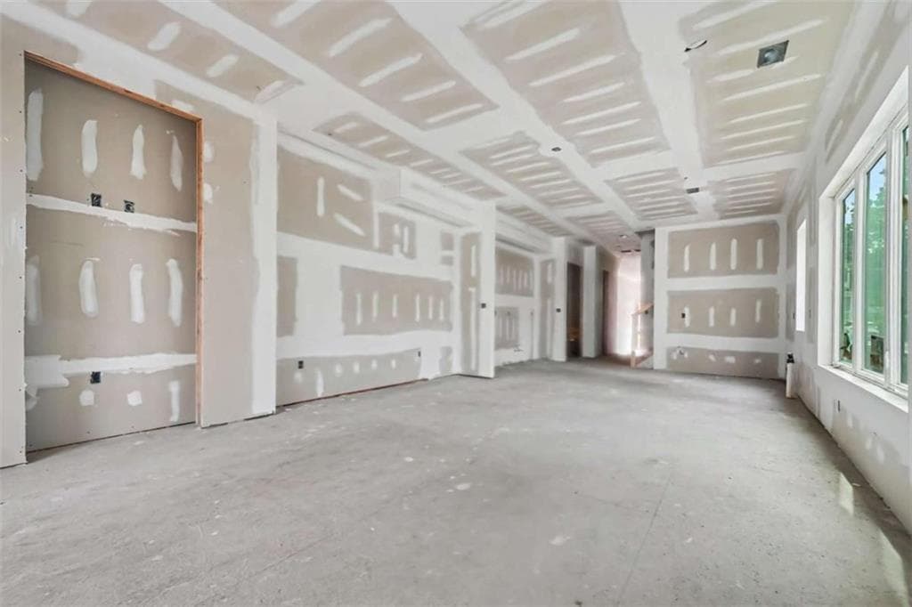 3 bedroom, 3 bathroom, 2,339 sq ft townhouse under contract at 308 Fortune Street A, Atlanta, GA 30312 — photo 5