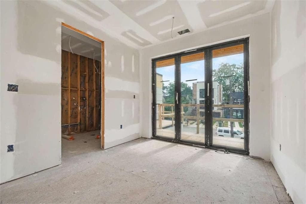 3 bedroom, 3 bathroom, 2,339 sq ft townhouse under contract at 308 Fortune Street A, Atlanta, GA 30312 — photo 7