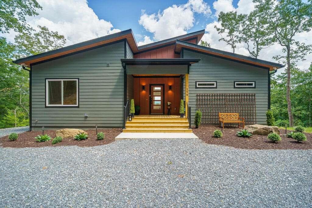 4 bedroom, 4 bathroom, 3,238 sq ft single family residence for sale at 156 Sky High Drive, Ellijay, GA 30536 — photo 8