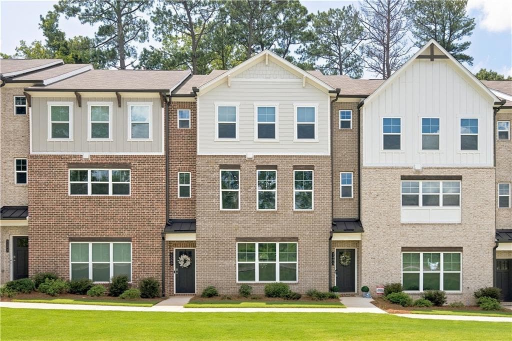 3 bedroom, 4 bathroom, 2,272 sq ft townhouse for sale at 3401 Catalan Alley, Decatur, GA 30032