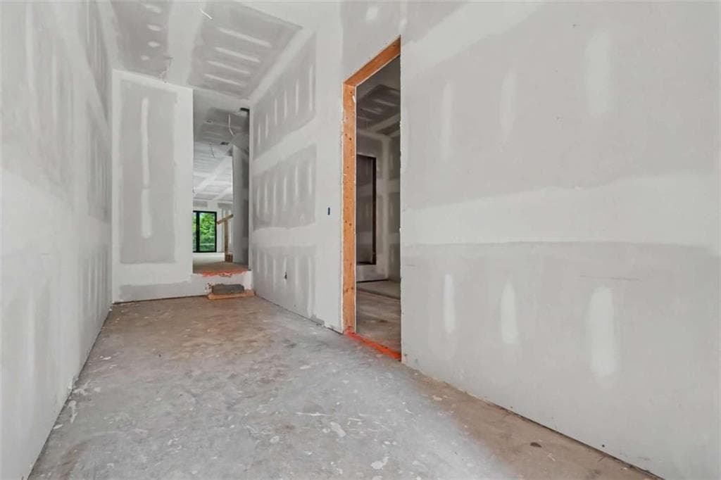 3 bedroom, 3 bathroom, 2,339 sq ft townhouse under contract at 308 Fortune Street B, Atlanta, GA 30312 — photo 2