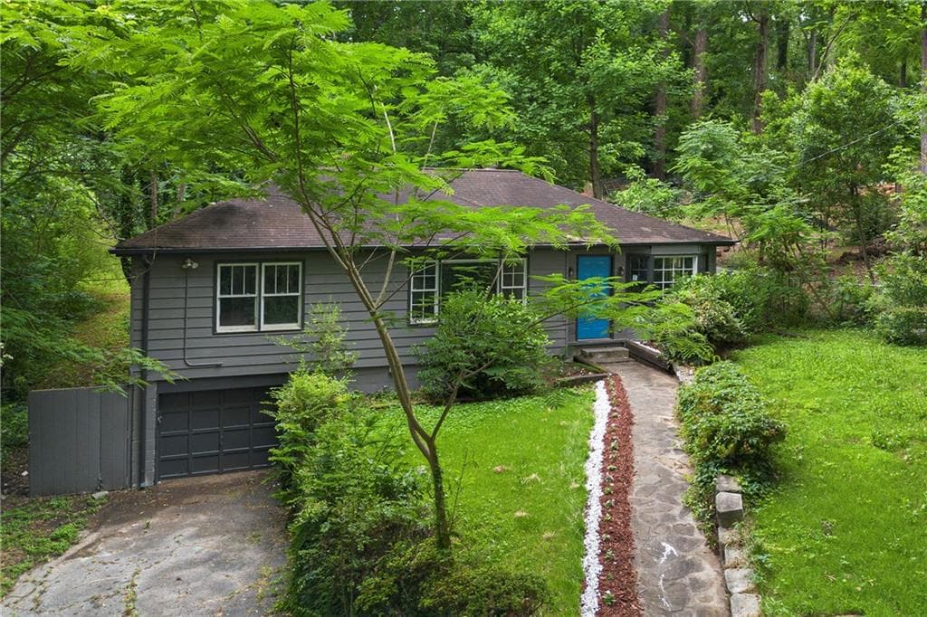 4 bedroom, 2 bathroom, 1,622 sq ft single family residence for sale at 4445 Woodhaven Drive, Decatur, GA 30035 — photo 2