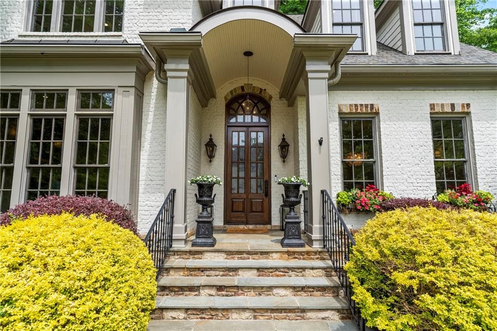 6 bedroom, 7 bathroom, 8,196 sq ft single family residence for sale at 4605 Angelo Drive, Atlanta, GA 30319 — photo 3