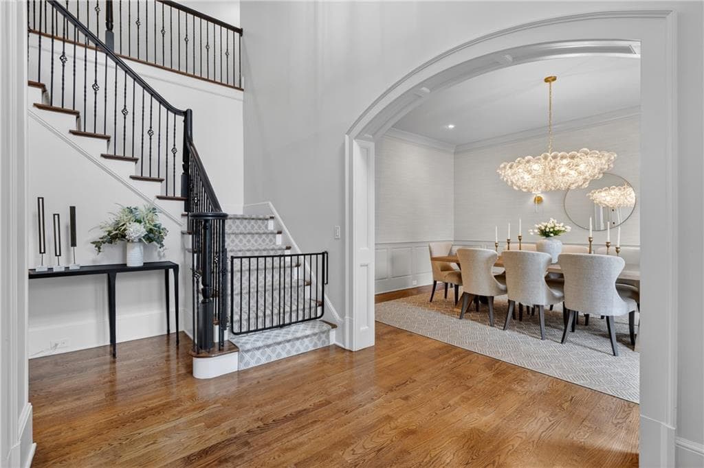 6 bedroom, 7 bathroom, 8,196 sq ft single family residence for sale at 4605 Angelo Drive, Atlanta, GA 30319 — photo 4
