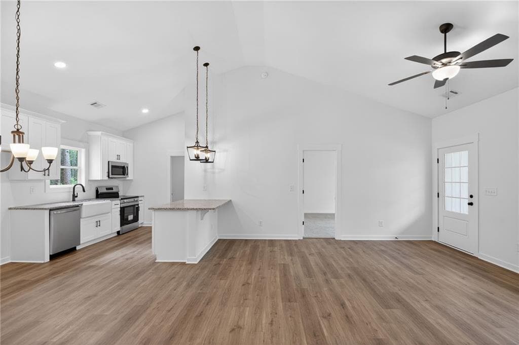 3 bedroom, 2 bathroom, 1,297 sq ft single family residence under contract at 299 Relay Road, Silver Creek, GA 30173 — photo 10