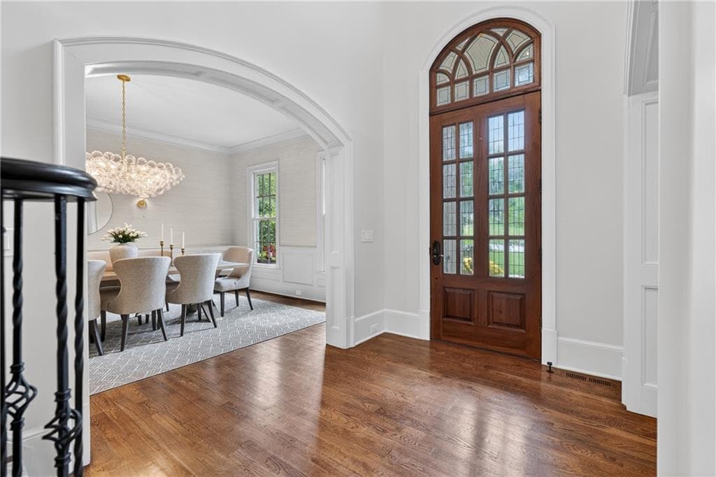 6 bedroom, 7 bathroom, 8,196 sq ft single family residence for sale at 4605 Angelo Drive, Atlanta, GA 30319 — photo 5