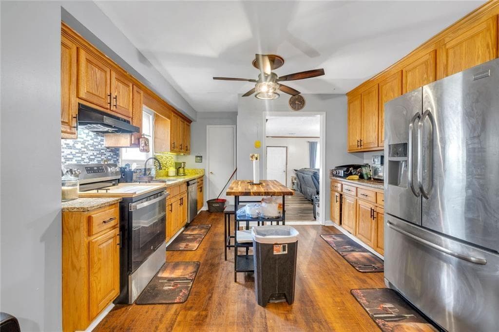 3 bedroom, 2 bathroom, 1,598 sq ft single family residence for sale at 6874 Cherry Circle, Lithia Springs, GA 30122 — photo 2