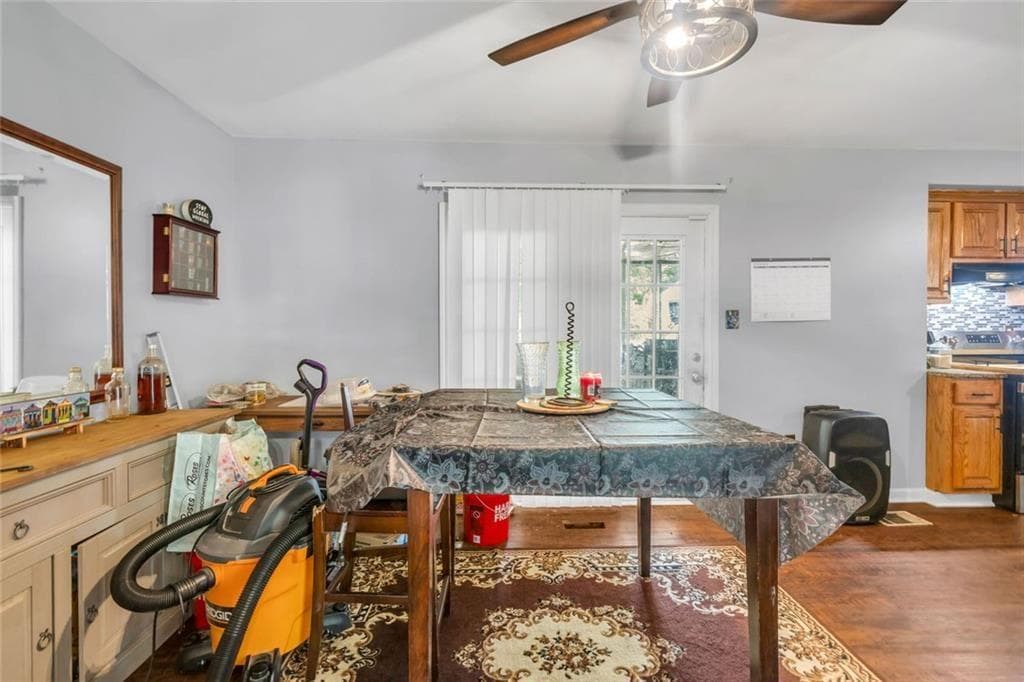 3 bedroom, 2 bathroom, 1,598 sq ft single family residence for sale at 6874 Cherry Circle, Lithia Springs, GA 30122 — photo 4