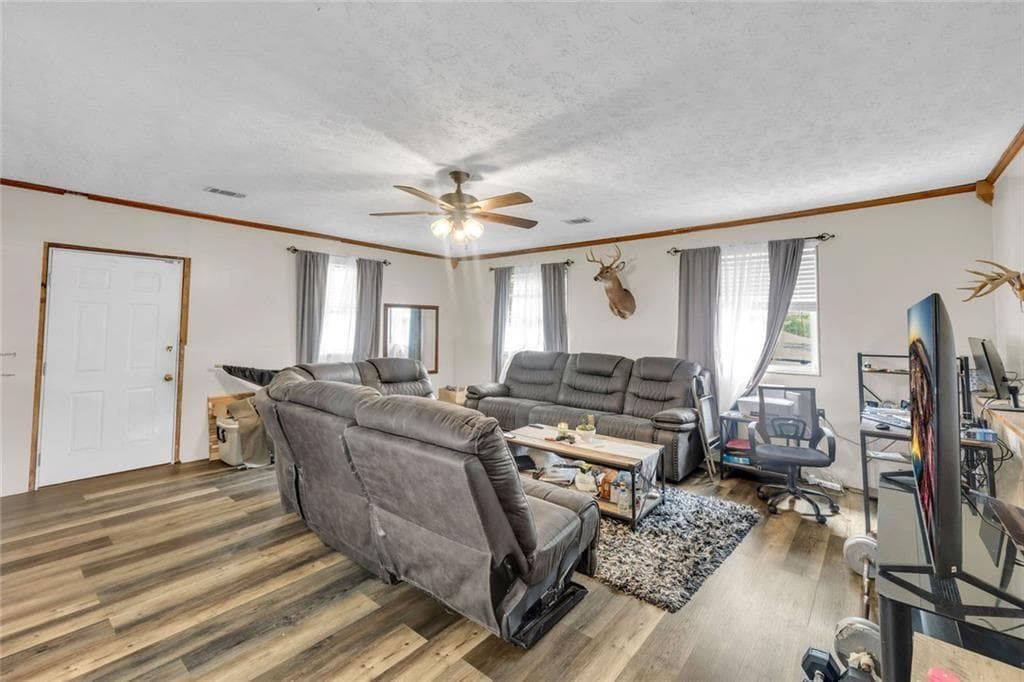 3 bedroom, 2 bathroom, 1,598 sq ft single family residence for sale at 6874 Cherry Circle, Lithia Springs, GA 30122 — photo 6