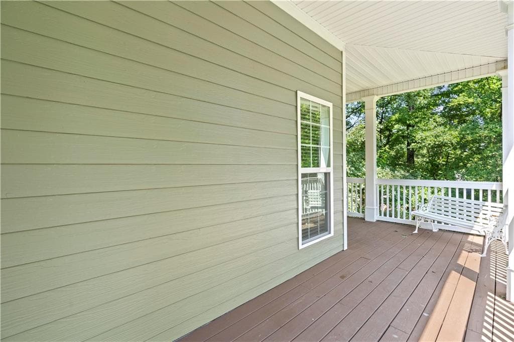 4 bedroom, 3 bathroom, 2,236 sq ft single family residence for sale at 185 Thornwood Drive, Calhoun, GA 30701 — photo 5