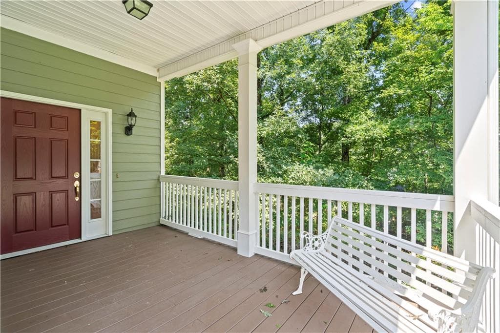 4 bedroom, 3 bathroom, 2,236 sq ft single family residence for sale at 185 Thornwood Drive, Calhoun, GA 30701 — photo 7