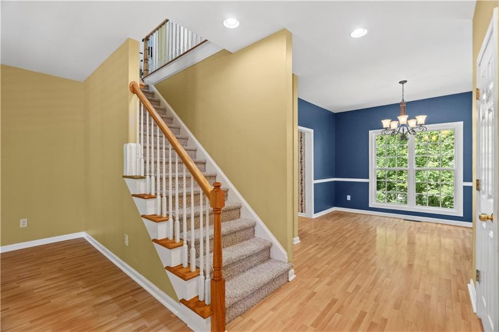 4 bedroom, 3 bathroom, 2,236 sq ft single family residence for sale at 185 Thornwood Drive, Calhoun, GA 30701 — photo 9
