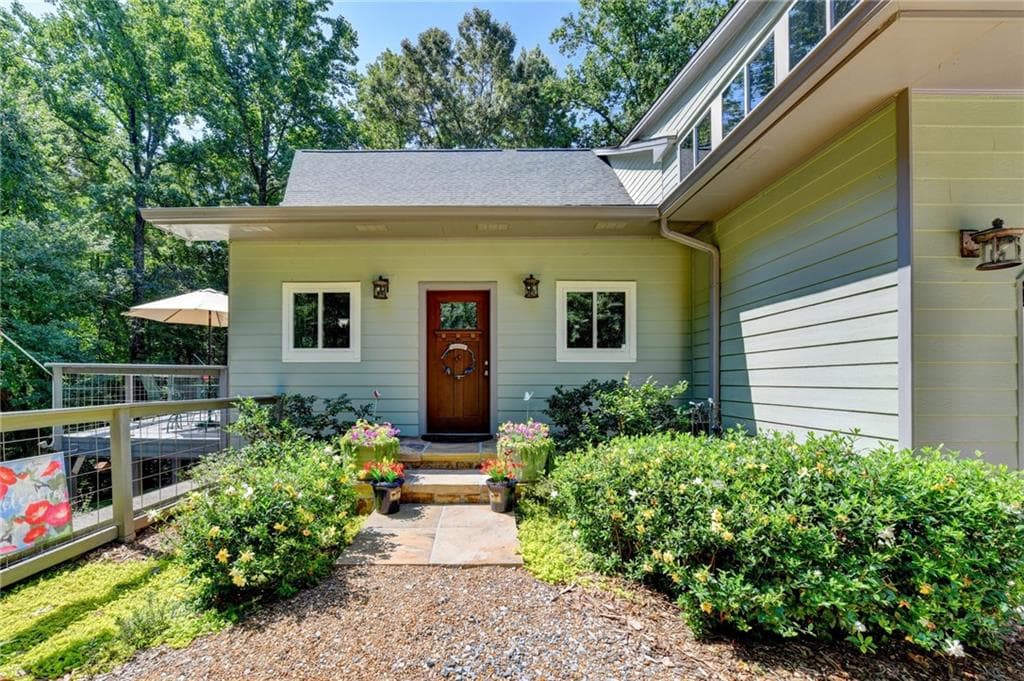 4 bedroom, 3 bathroom, 3,682 sq ft single family residence for sale at 6173 Pine Circle, Flowery Branch, GA 30542 — photo 10