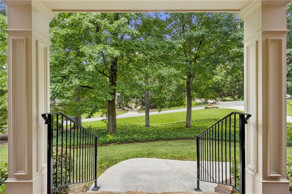 5 bedroom, 4 bathroom, 3,184 sq ft single family residence under contract at 4791 Layfield Drive, Dunwoody, GA 30338 — photo 3