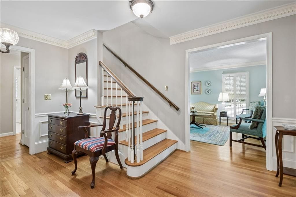 5 bedroom, 4 bathroom, 3,184 sq ft single family residence under contract at 4791 Layfield Drive, Dunwoody, GA 30338 — photo 4