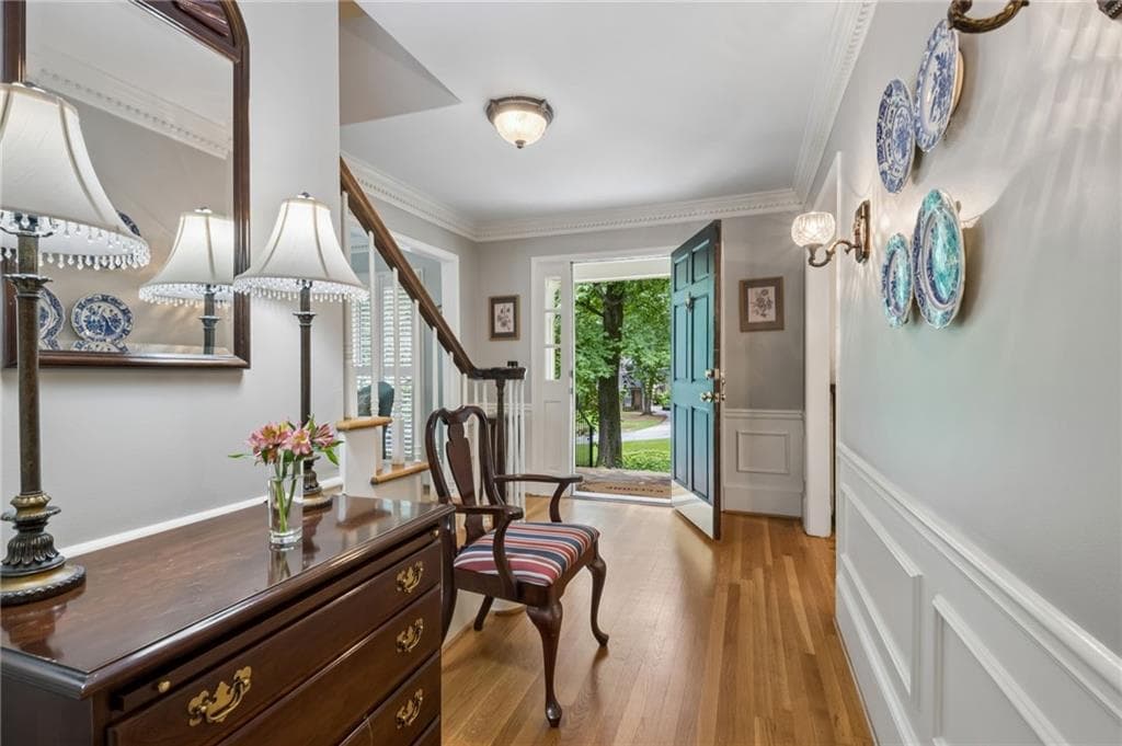 5 bedroom, 4 bathroom, 3,184 sq ft single family residence under contract at 4791 Layfield Drive, Dunwoody, GA 30338 — photo 5