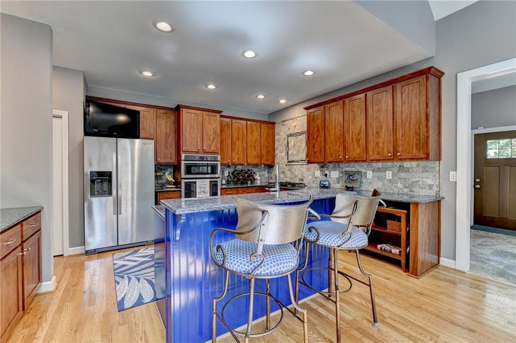 4 bedroom, 3 bathroom, 3,682 sq ft single family residence for sale at 6173 Pine Circle, Flowery Branch, GA 30542 — photo 3