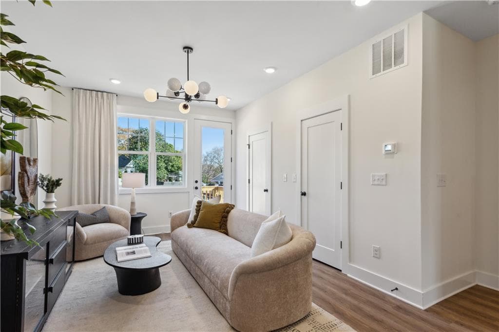 3 bedroom, 4 bathroom, 1,408 sq ft townhouse for sale at 203 Mission Way, Atlanta, GA 30315 — photo 6