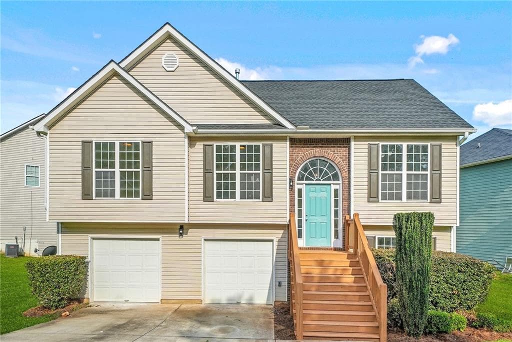 5 bedroom, 3 bathroom, 1,800 sq ft single family residence sold at 4935 Buckeye Place, Atlanta, GA 30349