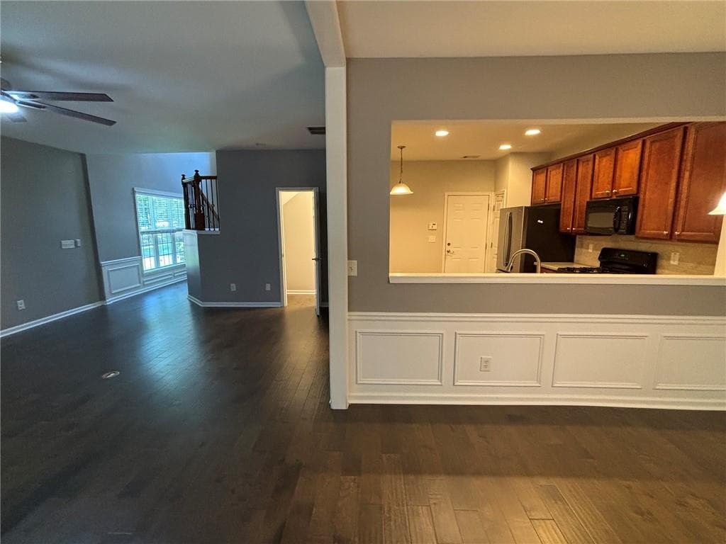 3 bedroom, 3 bathroom, 1,952 sq ft townhouse for sale at 5800 Oakdale Road 4, Mableton, GA 30126 — photo 10
