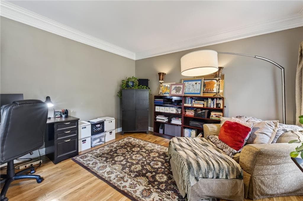 5 bedroom, 5 bathroom, 4,057 sq ft single family residence for sale at 5535 Grove Point Road, Johns Creek, GA 30022 — photo 8