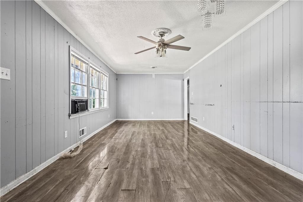 4 bedroom, 2 bathroom, 1,422 sq ft single family residence for sale at 4176 Indian Forest Road, Stone Mountain, GA 30083 — photo 6