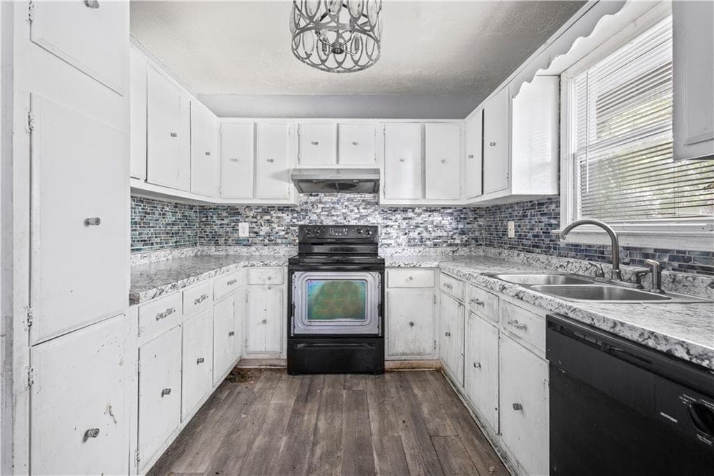 4 bedroom, 2 bathroom, 1,422 sq ft single family residence for sale at 4176 Indian Forest Road, Stone Mountain, GA 30083 — photo 8