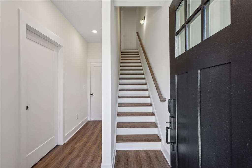 3 bedroom, 4 bathroom, 1,408 sq ft townhouse for sale at 205 Mission Way, Atlanta, GA 30315 — photo 2