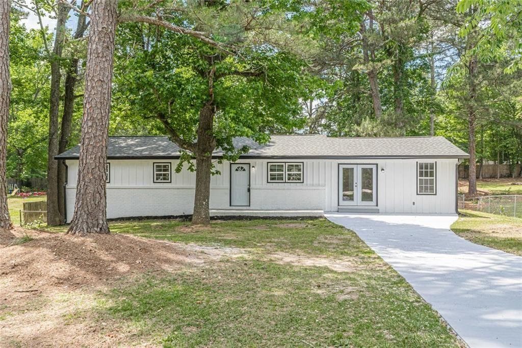 4 bedroom, 3 bathroom, 1,408 sq ft single family residence sold at 8591 Chestnut Lane, Lithia Springs, GA 30122