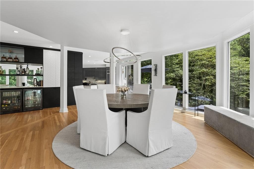 6 bedroom, 6 bathroom, 7,961 sq ft single family residence under contract at 3906 Paces Ferry Road, Atlanta, GA 30327 — photo 10