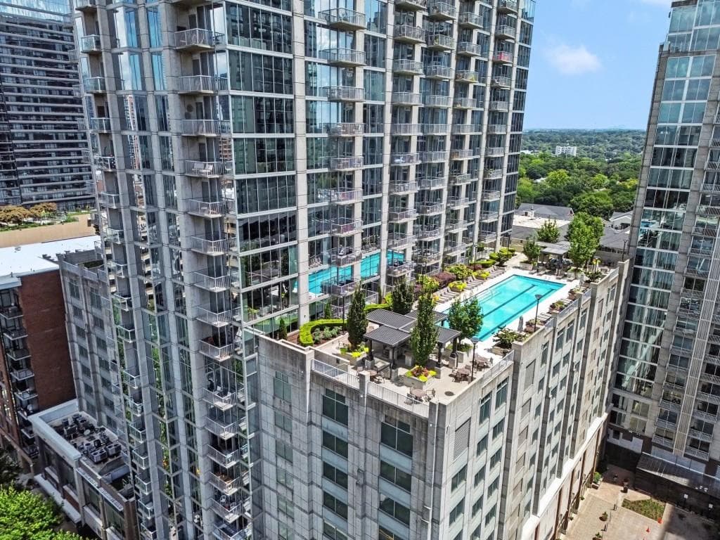 2 bedroom, 2 bathroom, 1,082 sq ft condominium for sale at 855 Peachtree Street 3206, Atlanta, GA 30308 — photo 6
