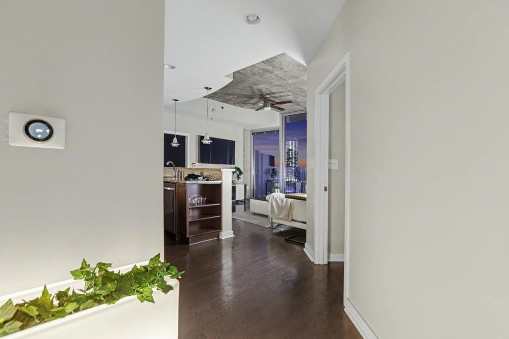 2 bedroom, 2 bathroom, 1,082 sq ft condominium for sale at 855 Peachtree Street 3206, Atlanta, GA 30308 — photo 10