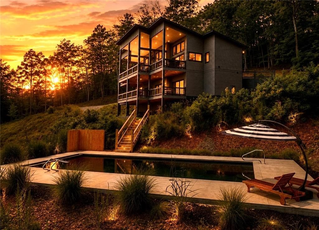 3 bedroom, 4 bathroom, 2,940 sq ft single family residence under contract at 100 Boundless Trail, Morganton, GA 30560
