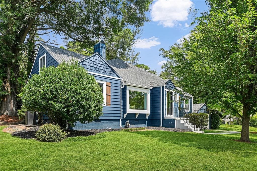 4 bedroom, 4 bathroom, 2,481 sq ft single family residence under contract at 3423 Rugby Circle, College Park, GA 30337 — photo 8