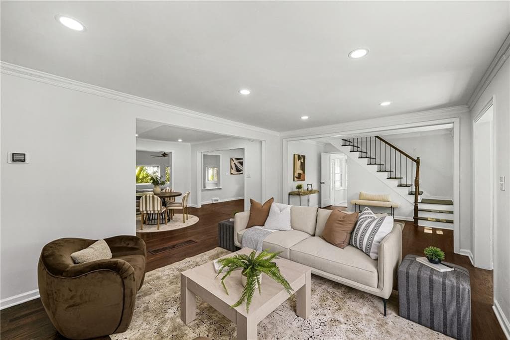 4 bedroom, 4 bathroom, 2,481 sq ft single family residence under contract at 3423 Rugby Circle, College Park, GA 30337 — photo 5