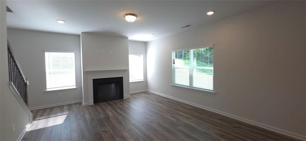 4 bedroom, 3 bathroom, 2,372 sq ft single family residence for rent at 523 Grover Street, Hoschton, GA 30548 for $2,400 a month — photo 3