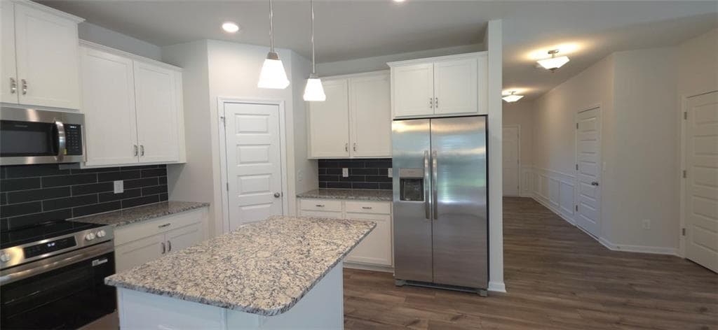 4 bedroom, 3 bathroom, 2,372 sq ft single family residence for rent at 523 Grover Street, Hoschton, GA 30548 for $2,400 a month — photo 5