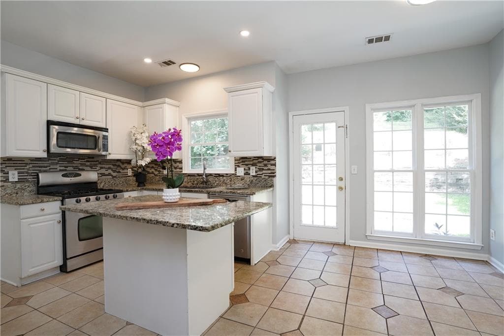 4 bedroom, 3 bathroom, 2,487 sq ft single family residence for sale at 272 Birchmore Walk, Lawrenceville, GA 30044 — photo 5