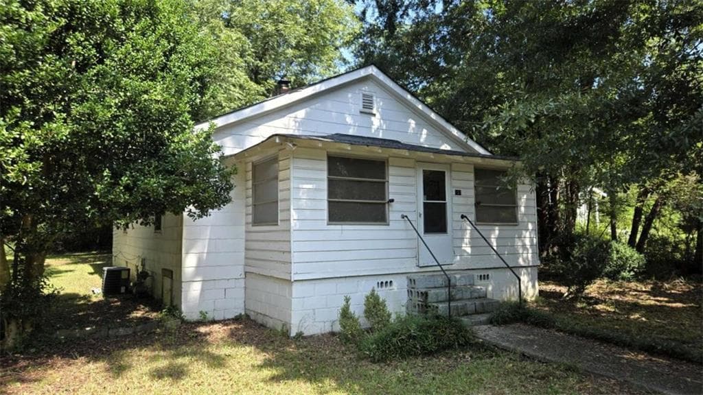 2 bedroom, 1 bathroom, 1,184 sq ft single family residence for sale at 150 Mimosa Drive, Athens, GA 30605 — photo 2