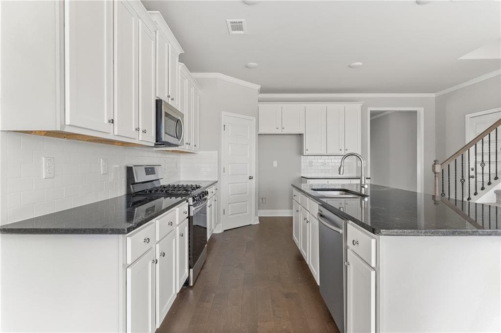 5 bedroom, 3 bathroom, 2,562 sq ft single family residence for sale at 2031 Orchid Lane, Lithia Springs, GA 30122 — photo 10