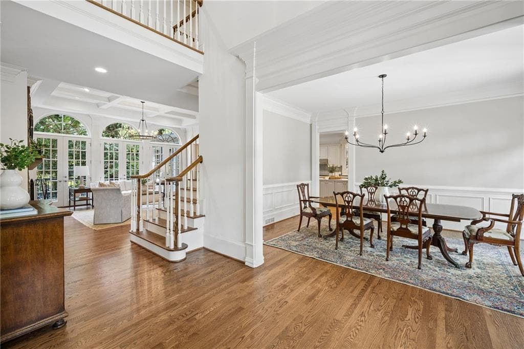 6 bedroom, 5 bathroom, 7,269 sq ft single family residence under contract at 2996 Howell Mill Road, Atlanta, GA 30327 — photo 5