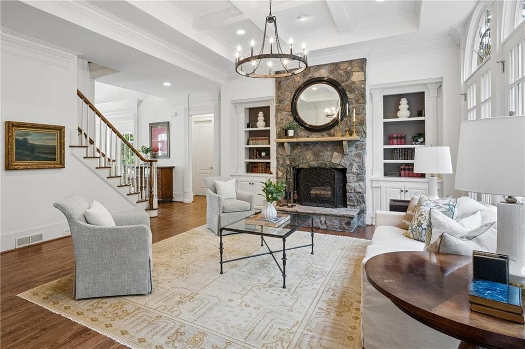 6 bedroom, 5 bathroom, 7,269 sq ft single family residence under contract at 2996 Howell Mill Road, Atlanta, GA 30327 — photo 7