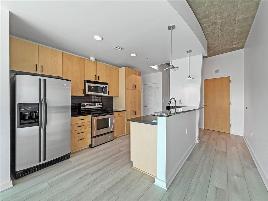 1 bedroom, 1 bathroom, 683 sq ft condominium for rent at 923 Peachtree Street 834, Atlanta, GA 30309 for $2,100 a month — photo 8