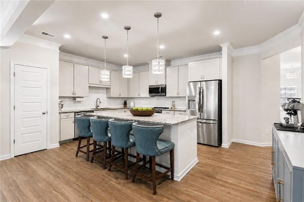 3 bedroom, 3 bathroom, 2,386 sq ft townhouse for sale at 364 Crider Court, Woodstock, GA 30188 — photo 2