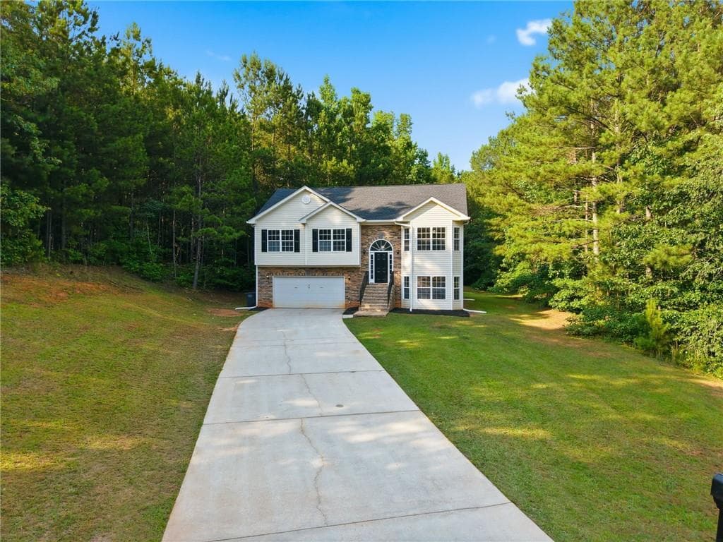 4 bedroom, 3 bathroom, 2,280 sq ft single family residence for sale at 210 Coldwater Drive, Covington, GA 30016 — photo 4