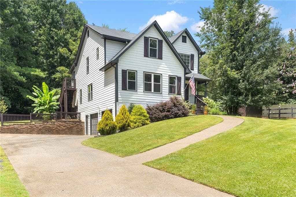 4 bedroom, 3 bathroom, 2,520 sq ft single family residence under contract at 223 Rebel Ridge, Dallas, GA 30132 — photo 2